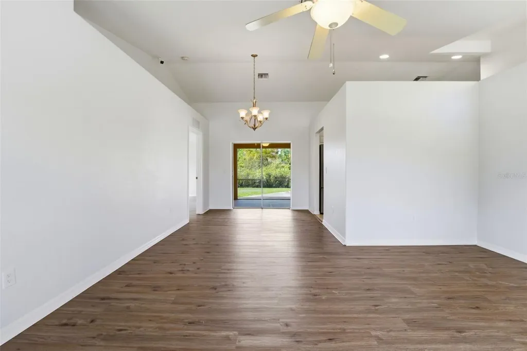 2637 Courtland Avenue North Port FL 34286