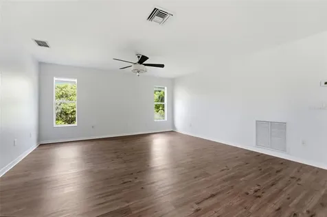 2637 Courtland Avenue North Port FL 34286