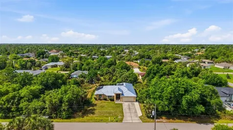 2637 Courtland Avenue North Port FL 34286
