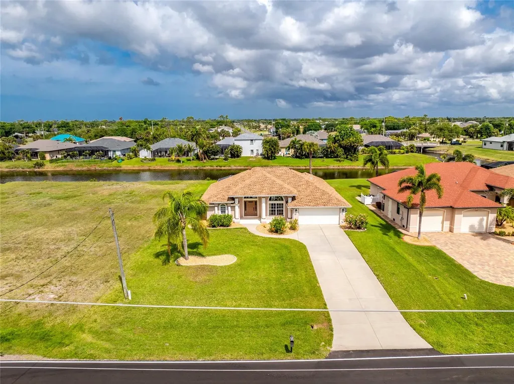 1054 Boundary Boulevard Rotonda West FL 33947