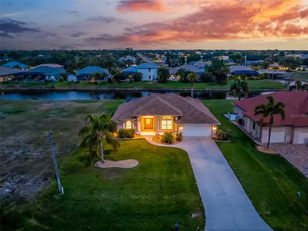 1054 Boundary Boulevard Rotonda West FL 33947