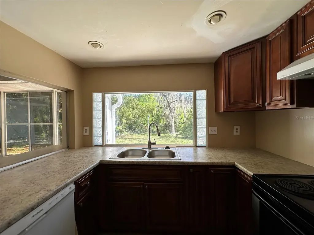 8809 Avondale Lane Hudson FL 34667