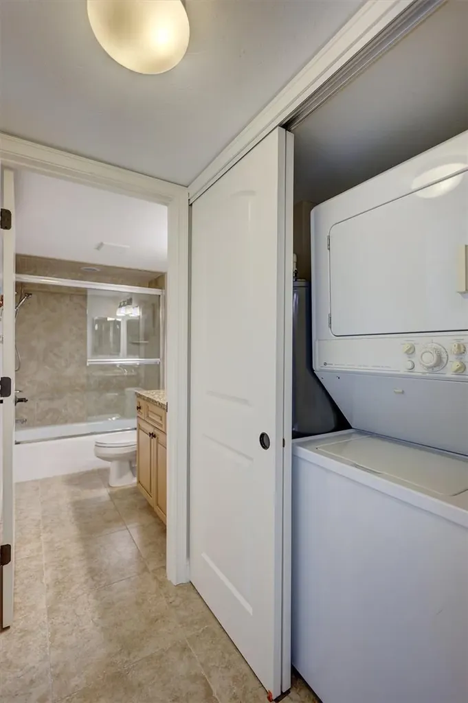 6140 Midnight Pass Road Sarasota FL 34242