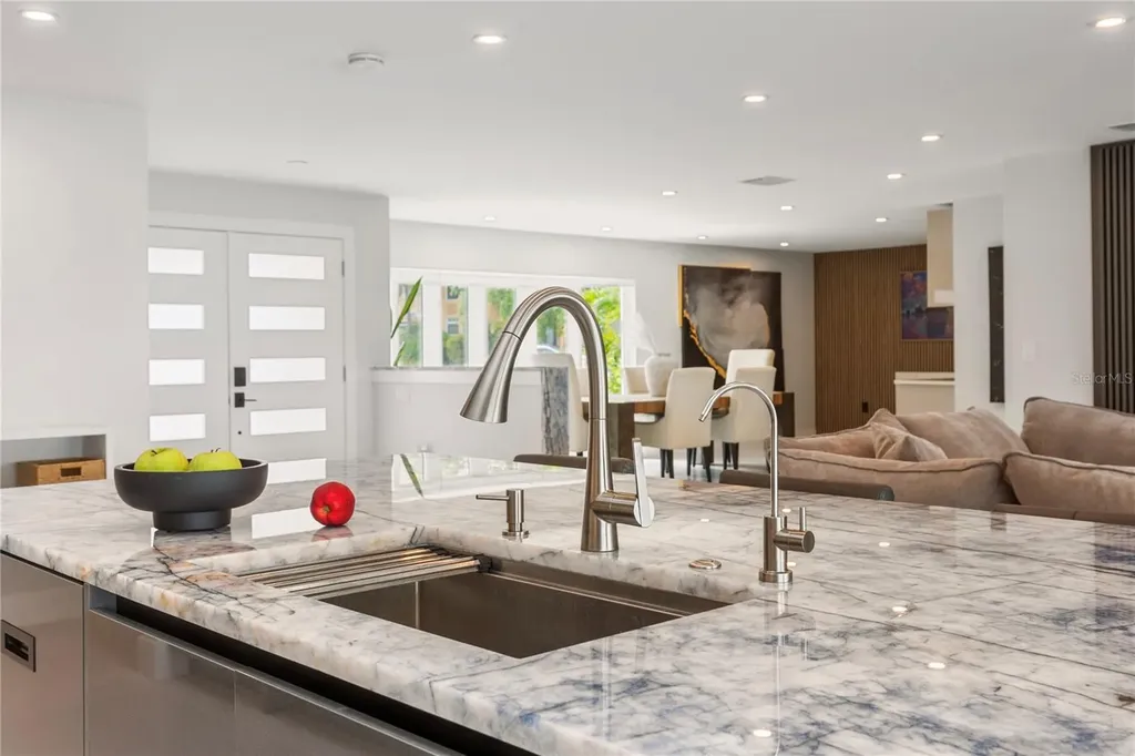 631 Harbor Island Clearwater Beach FL 33767