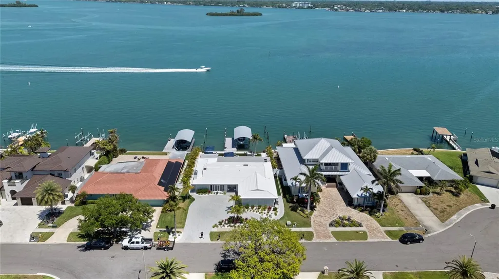631 Harbor Island Clearwater Beach FL 33767