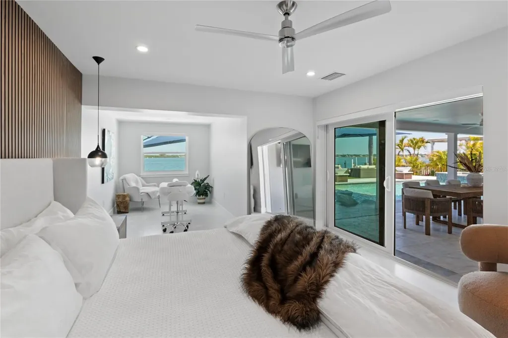 631 Harbor Island Clearwater Beach FL 33767