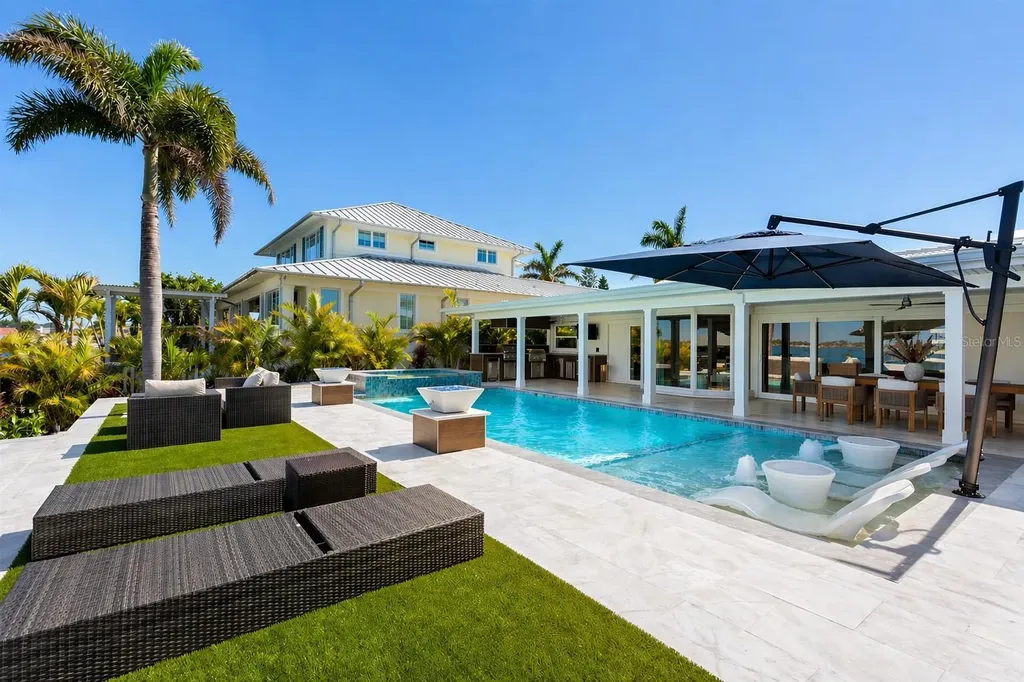631 Harbor Island Clearwater Beach FL 33767