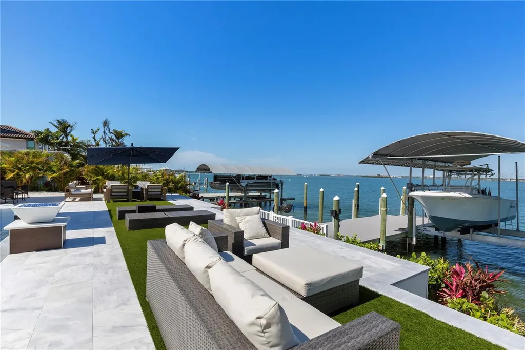 631 Harbor Island Clearwater Beach FL 33767