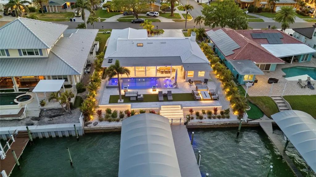 631 Harbor Island Clearwater Beach FL 33767
