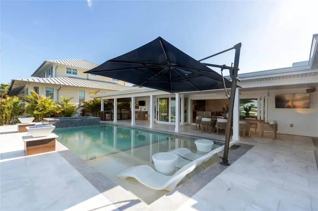631 Harbor Island Clearwater Beach FL 33767