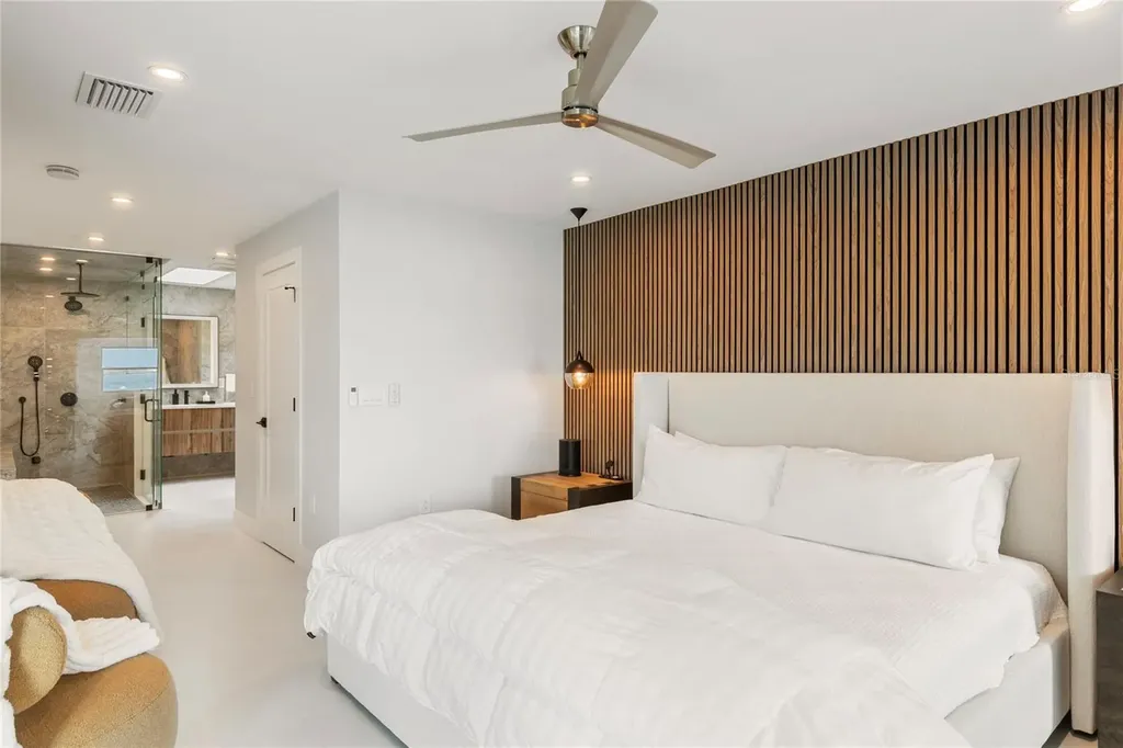 631 Harbor Island Clearwater Beach FL 33767