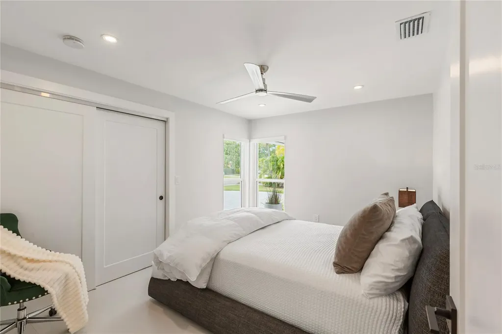 631 Harbor Island Clearwater Beach FL 33767