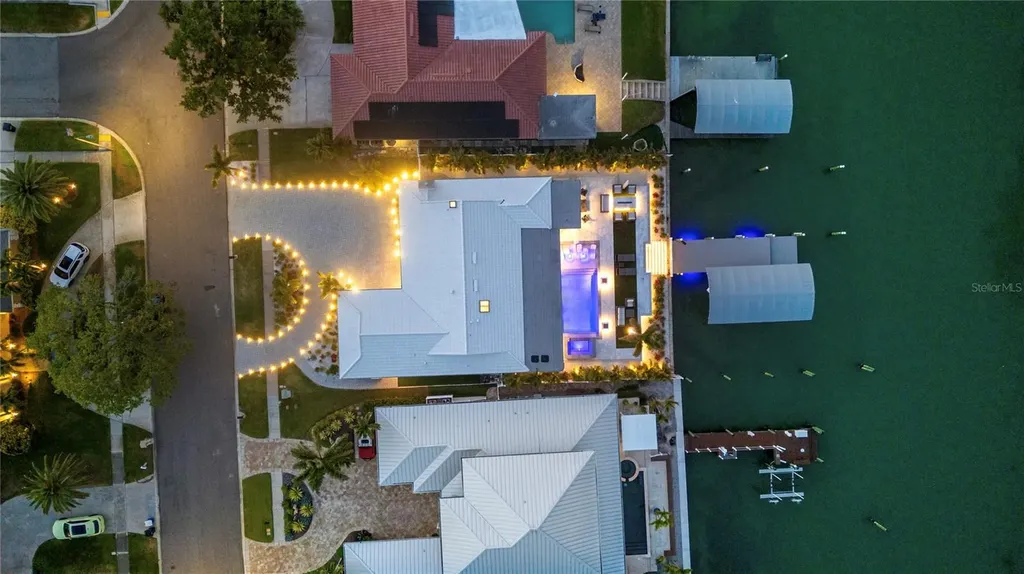 631 Harbor Island Clearwater Beach FL 33767