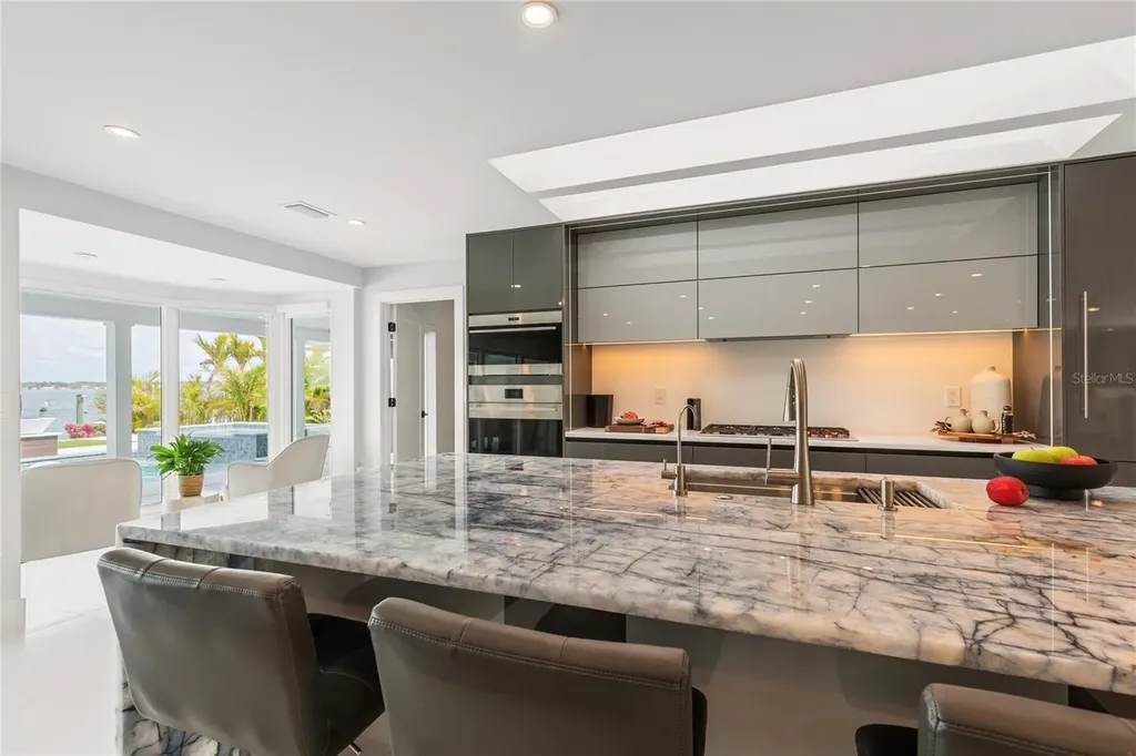 631 Harbor Island Clearwater Beach FL 33767