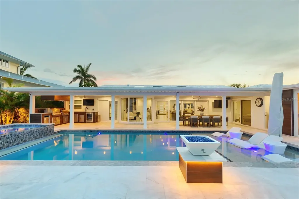 631 Harbor Island Clearwater Beach FL 33767
