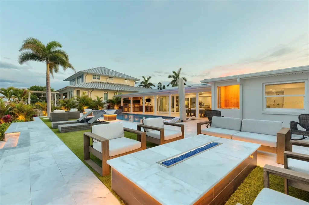 631 Harbor Island Clearwater Beach FL 33767