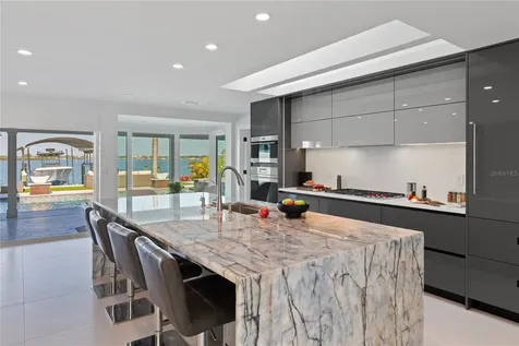 631 Harbor Island Clearwater Beach FL 33767