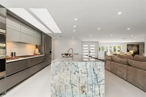 631 Harbor Island Clearwater Beach FL 33767