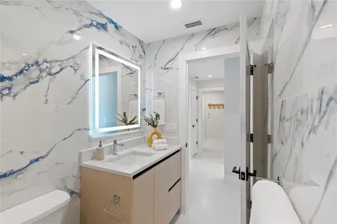 631 Harbor Island Clearwater Beach FL 33767