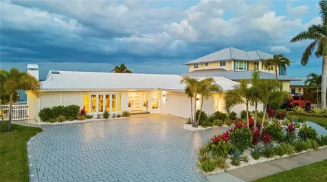 631 Harbor Island Clearwater Beach FL 33767