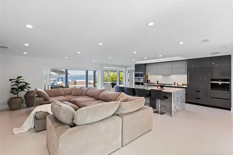 631 Harbor Island Clearwater Beach FL 33767
