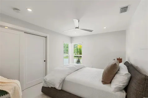631 Harbor Island Clearwater Beach FL 33767
