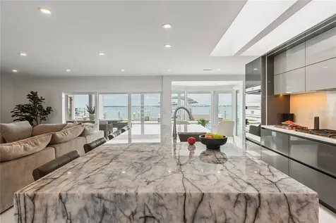631 Harbor Island Clearwater Beach FL 33767