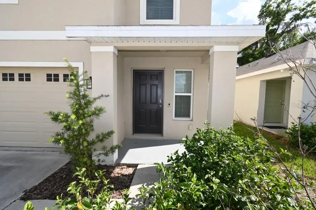36698 Spanish Rose Drive Dade City FL 33525