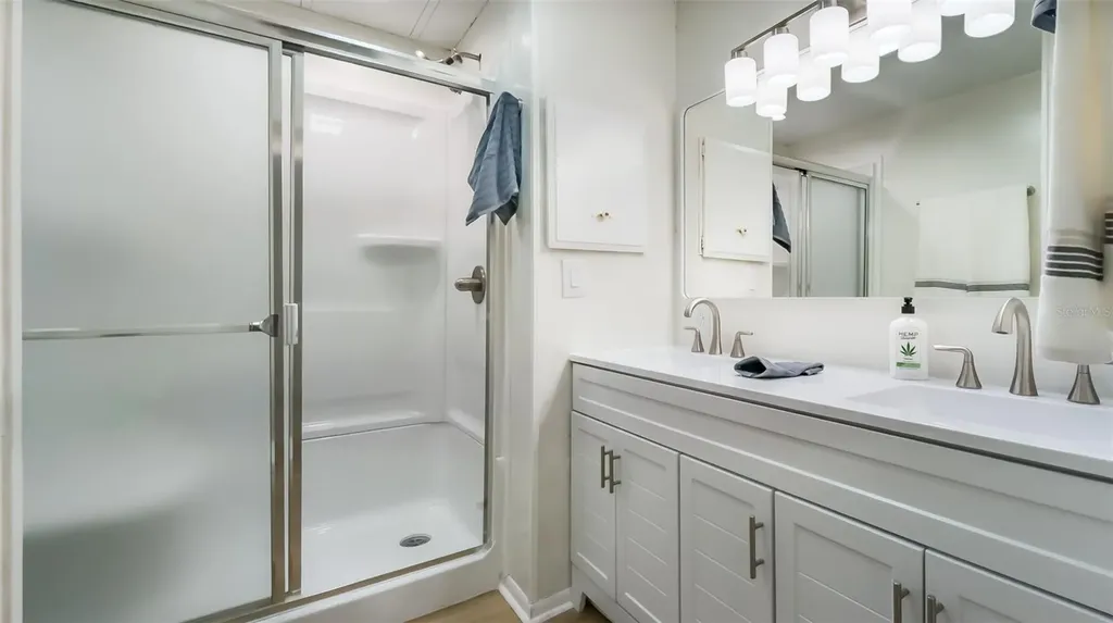229 Dixie Tarpon Springs FL 34689
