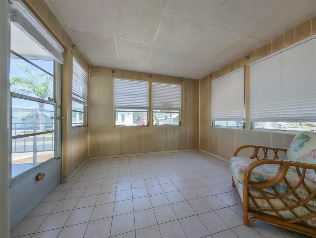 229 Dixie Tarpon Springs FL 34689