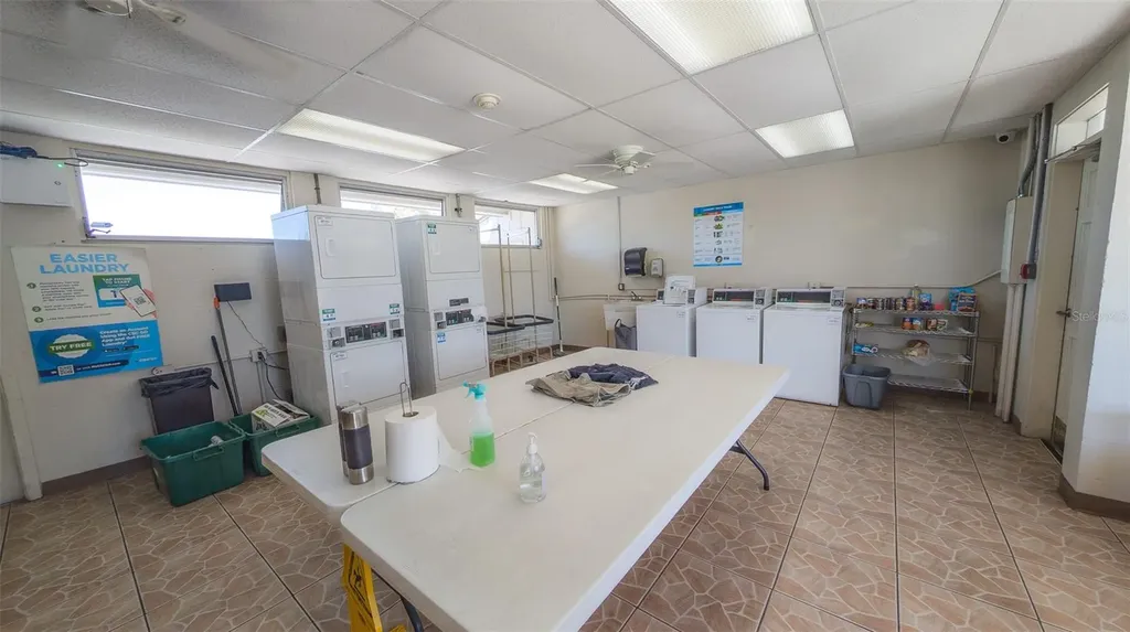229 Dixie Tarpon Springs FL 34689