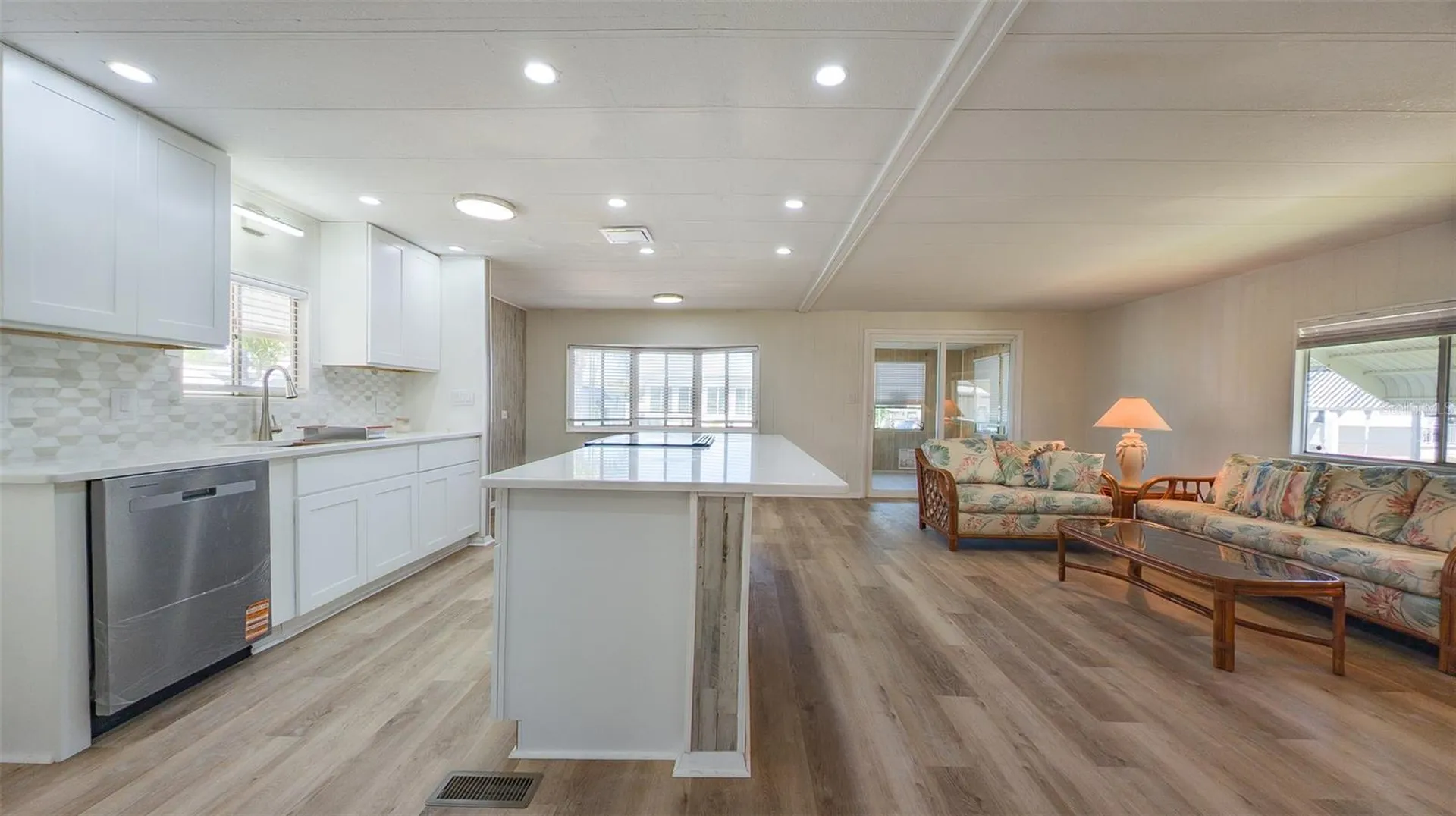229 Dixie Tarpon Springs FL 34689