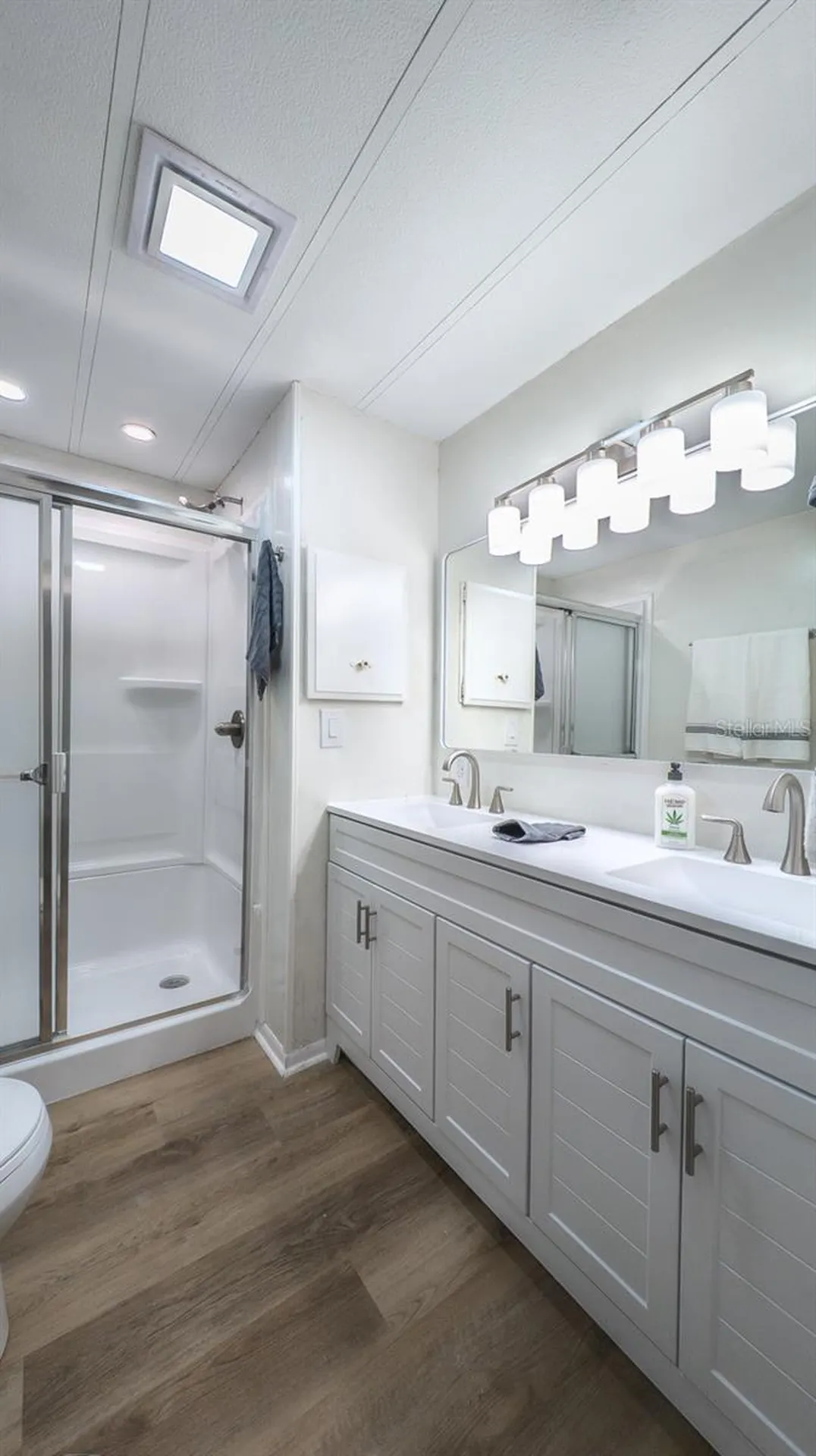 229 Dixie Tarpon Springs FL 34689