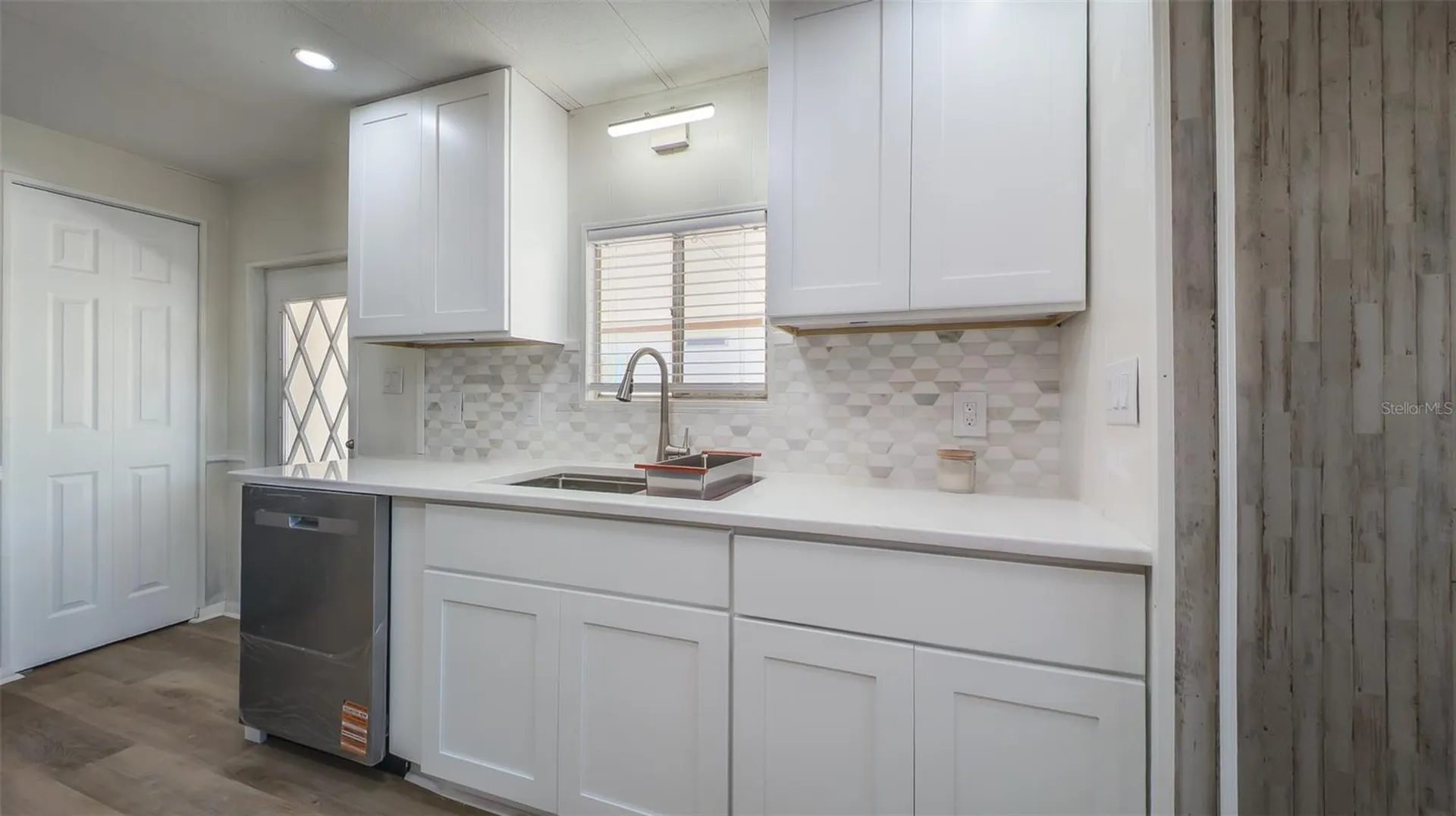 229 Dixie Tarpon Springs FL 34689