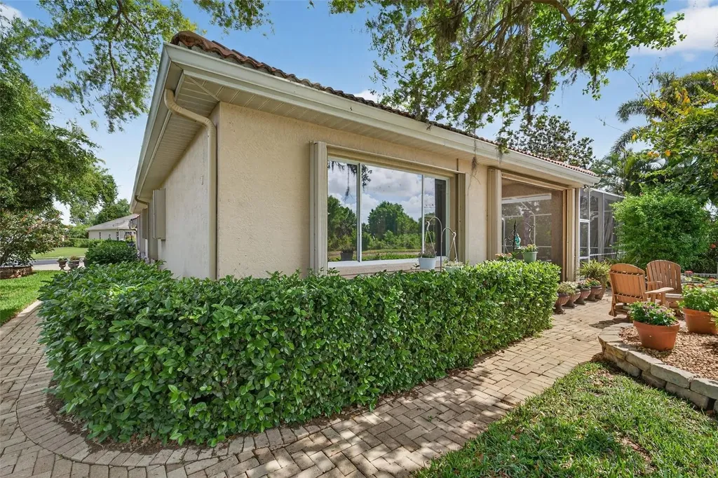 4940 Bridgehampton Boulevard Sarasota FL 34238