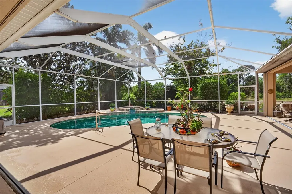 4940 Bridgehampton Boulevard Sarasota FL 34238