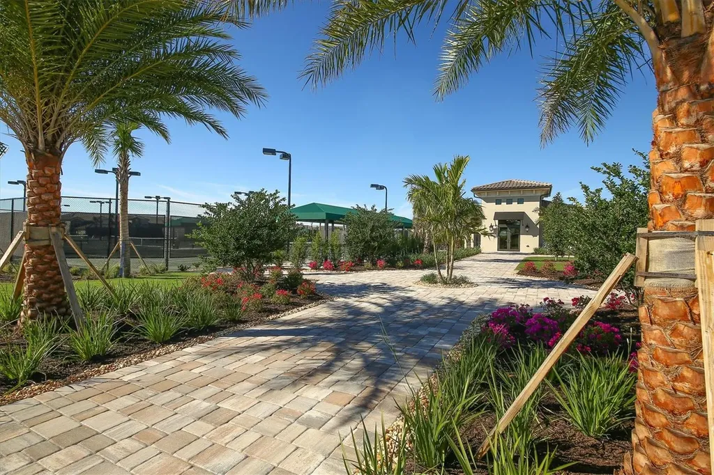 16717 Bwana Place Bradenton FL 34211