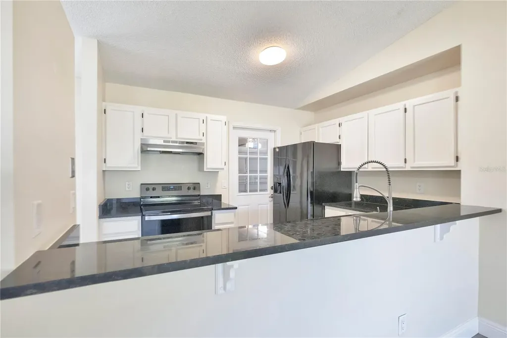 370 N Lake Avenue Apopka FL 32703