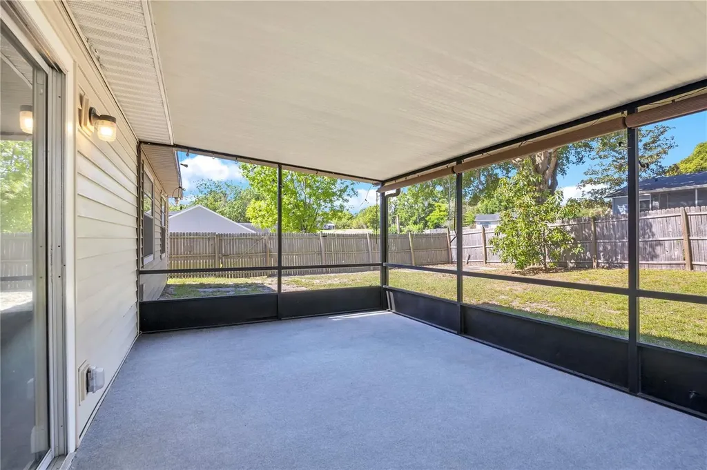 370 N Lake Avenue Apopka FL 32703
