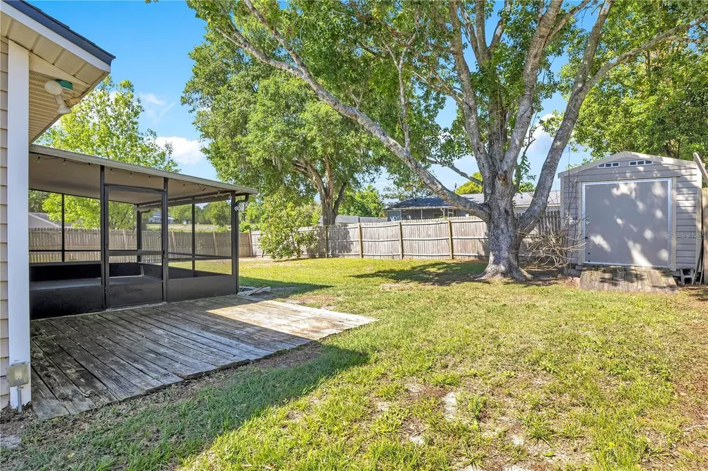 370 N Lake Avenue Apopka FL 32703