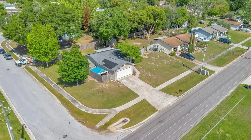 370 N Lake Avenue Apopka FL 32703