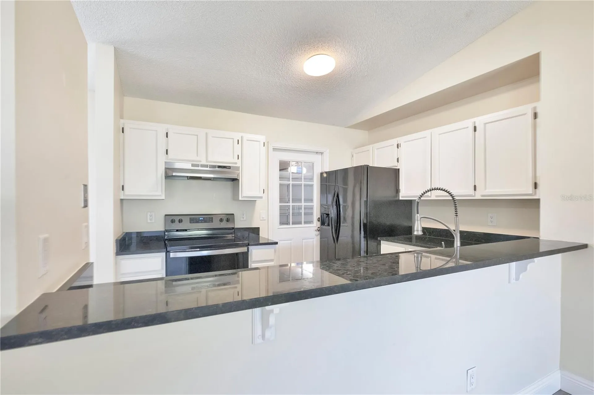370 N Lake Avenue Apopka FL 32703