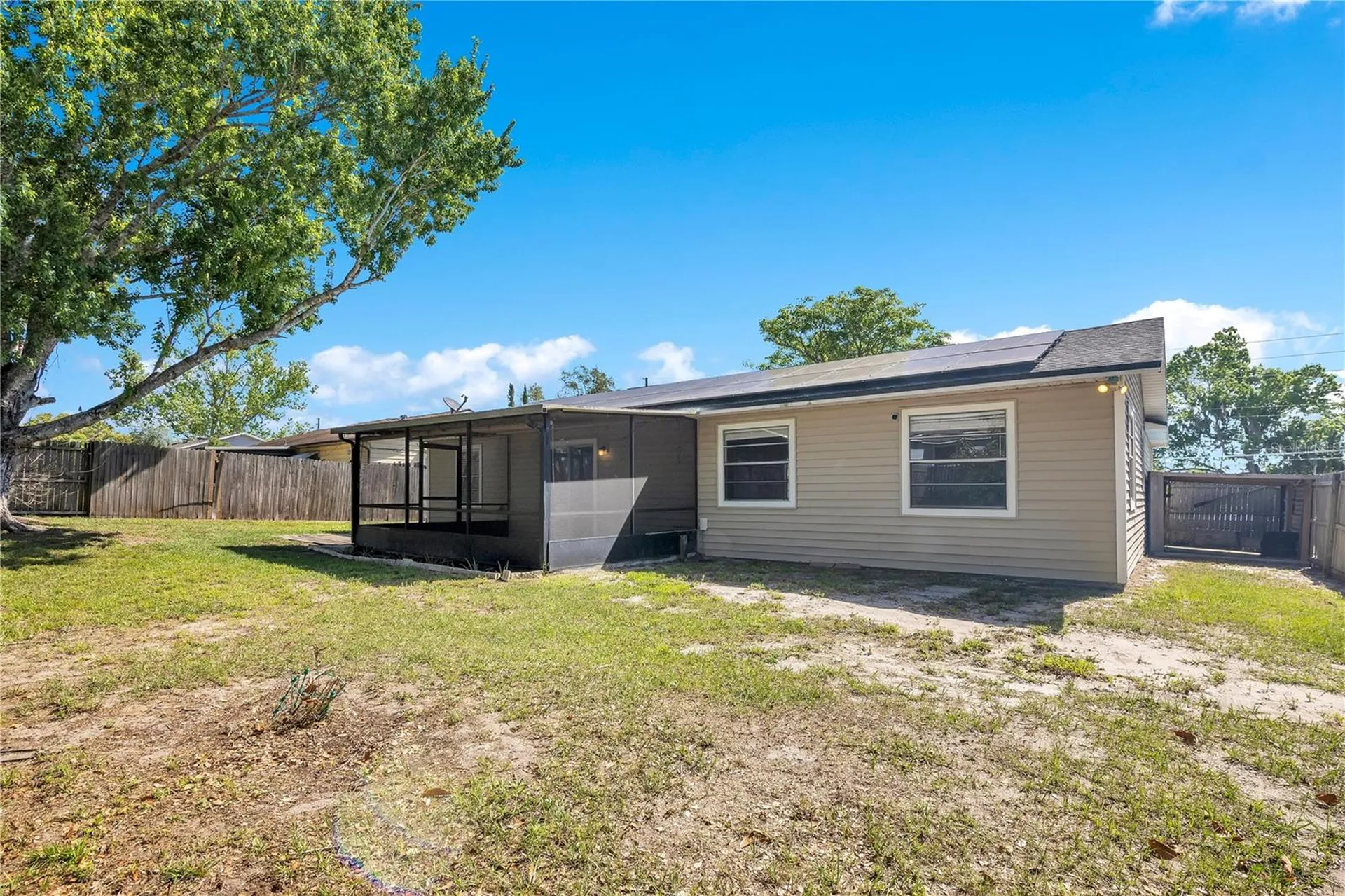 370 N Lake Avenue Apopka FL 32703