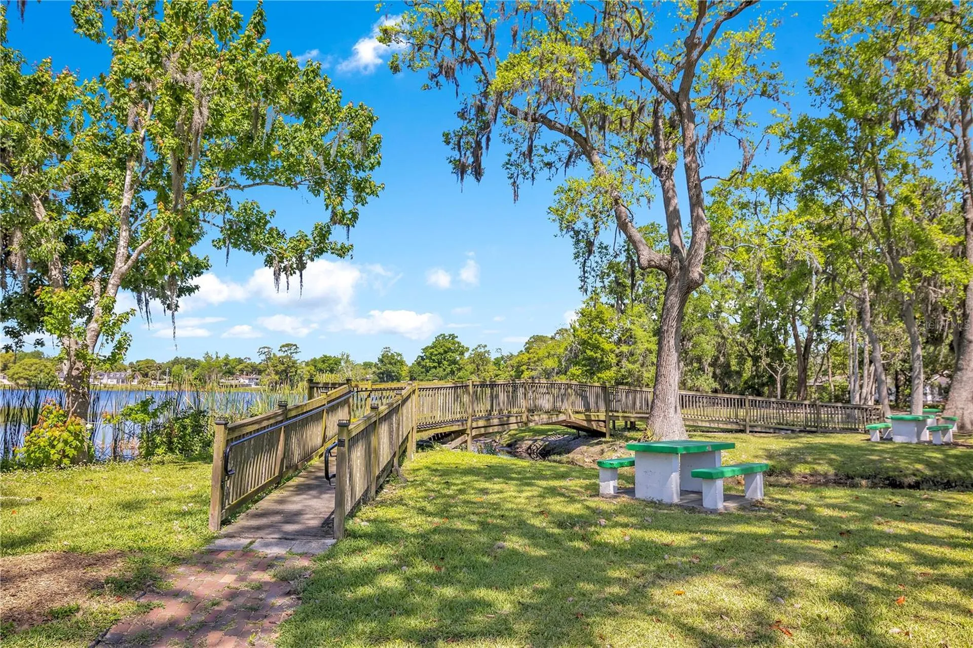 370 N Lake Avenue Apopka FL 32703