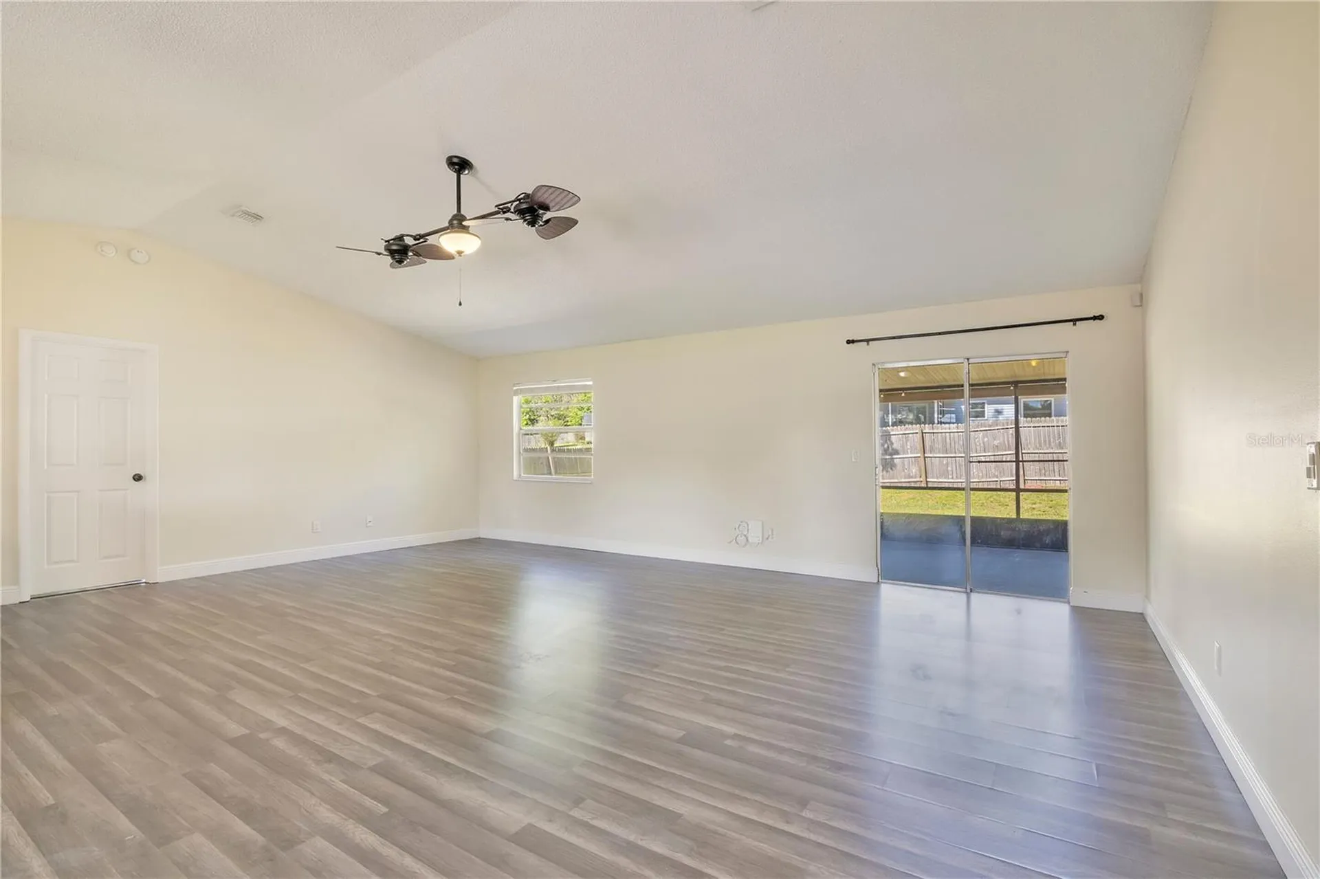 370 N Lake Avenue Apopka FL 32703