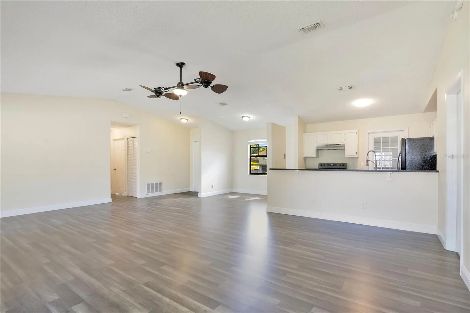370 N Lake Avenue Apopka FL 32703