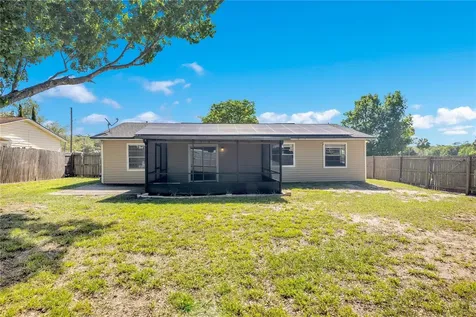 370 N Lake Avenue Apopka FL 32703