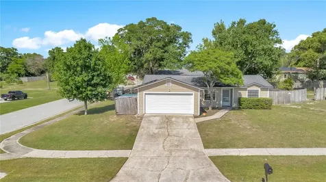 370 N Lake Avenue Apopka FL 32703
