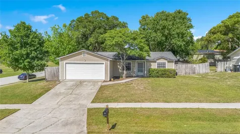 370 N Lake Avenue Apopka FL 32703