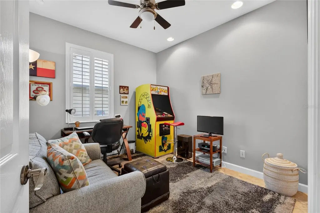 8927 Bridgeport Bay Circle Mount Dora FL 32757
